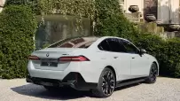 P90506448_highRes_the-new-bmw-i5-edriv