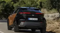 toyota-c-hr-220