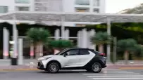 toyota-c-hr-320