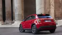 2024-Fiat-600e-RED-11