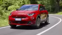 2024-Fiat-600e-RED-8