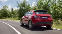 2024-Fiat-600e-RED-9