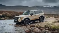 2024-landcruiser-mte-static-030