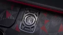 P90519247_highRes_rolls-royce-la-rose-