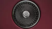 P90519254_highRes_rolls-royce-la-rose-