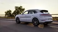 2024-Porsche-Cayenne-Turbo-E-Hybrid-1