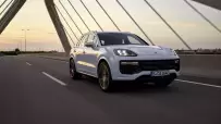 2024-Porsche-Cayenne-Turbo-E-Hybrid-2
