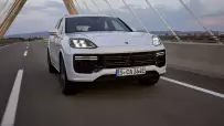 2024-Porsche-Cayenne-Turbo-E-Hybrid-4
