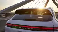 2024-Porsche-Cayenne-Turbo-E-Hybrid-7