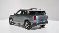 P90518512_highRes_mini-countryman-se-a