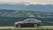 P90524309_highRes_the-new-bmw-530e-sop