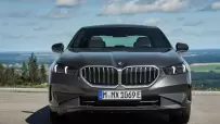 P90524319_highRes_the-new-bmw-530e-sop
