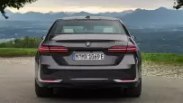P90524321_highRes_the-new-bmw-530e-sop