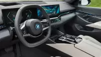 P90524335_highRes_the-new-bmw-530e-int