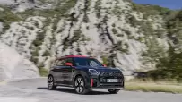 P90530251_highRes_mini-john-cooper-wor