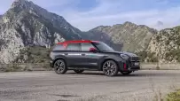 P90530277_highRes_mini-john-cooper-wor