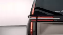2025-Volvo-EM90-114