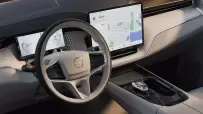2025-Volvo-EM90-131