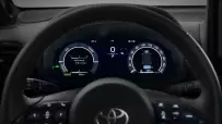 2023-yaris-cross-int-005
