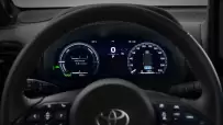 2023-yaris-cross-int-008