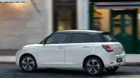 Suzuki-Swift-2024-1600-02