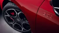 2024-VW-Golf-GTI-Detail-10