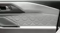 2025-Ford-Explorer-Platinum-12