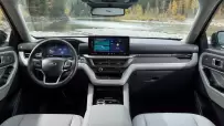 2025-Ford-Explorer-Platinum-3