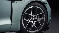 2025-Porsche-Taycan-10
