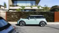 P90542423_highRes_mini-cooper-s-04-202