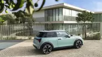 P90542435_highRes_mini-cooper-s-04-202
