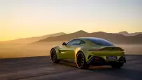 2025-Aston-Martin-Vantage-27