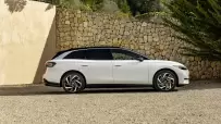 DB2024AU00420_large