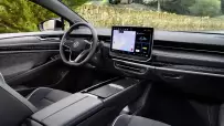 DB2024AU00422_large