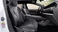 DB2024AU00427_large