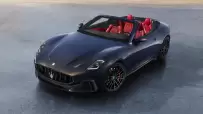 23350-MaseratiGranCabrioTrofeo