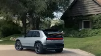 Rivian-R3-0307-8