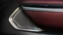 2025-Infiniti-QX80-03019-40