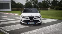 alfa-romeo-junior-VELOCE-2024-54
