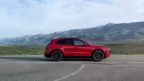 2025-Porsche-Cayenne-GTS-18