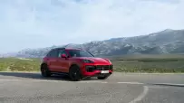 2025-Porsche-Cayenne-GTS-19