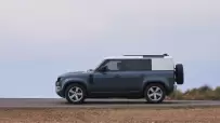 2025-Land-Rover-Defender-110-Hard-Top-4