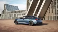 P90549623_highRes_the-new-bmw-330i-sed