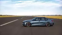P90549632_highRes_the-new-bmw-330i-sed
