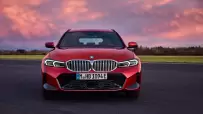 P90549654_highRes_the-new-bmw-330e-tou