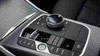 P90549669_highRes_the-new-bmw-330e-tou