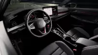 DB2024AU00742_large