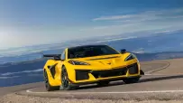 2025-Corvette-ZR1-725-15