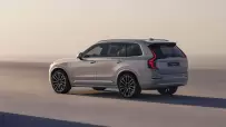 Volvo-XC90-2025-Rear_Three-Quarter.cc192f60