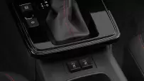 2025-corollacrossgrsport-det-009